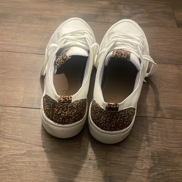 Kaanas cheetah sneakers - Picture 3 of 3